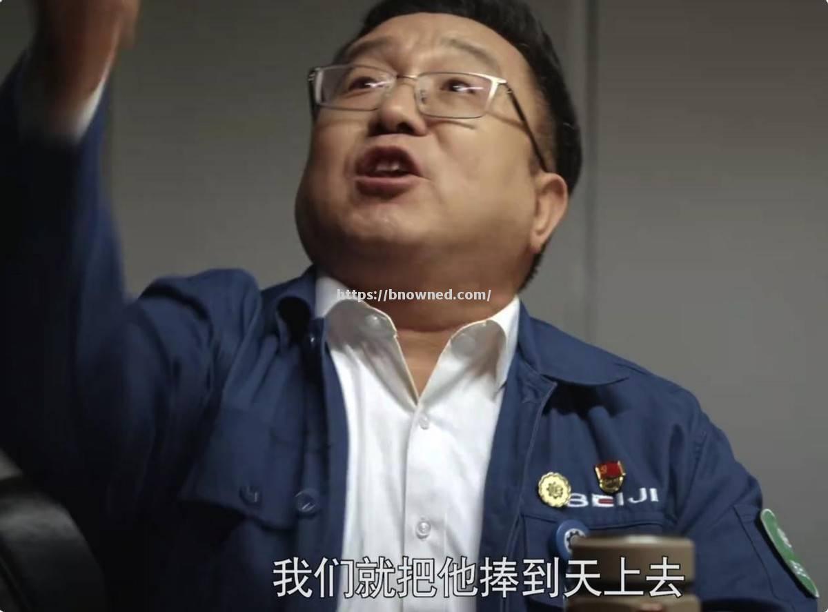 足球赛事中的战术博弈令人拍案叫绝